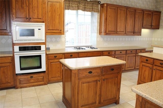 11000 Breezewood Drive - Photo 10