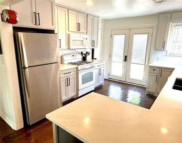 7515 Morton Street - Photo 5