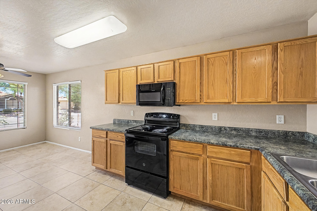 13153 W Mauna Loa Lane - Photo 7