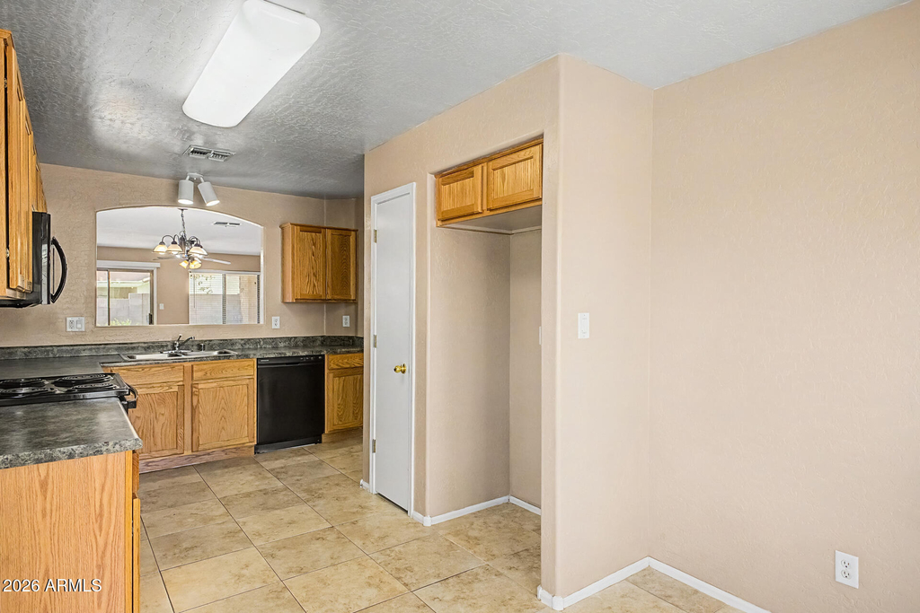 13153 W Mauna Loa Lane - Photo 8