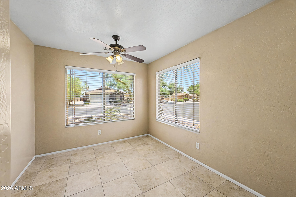 13153 W Mauna Loa Lane - Photo 15