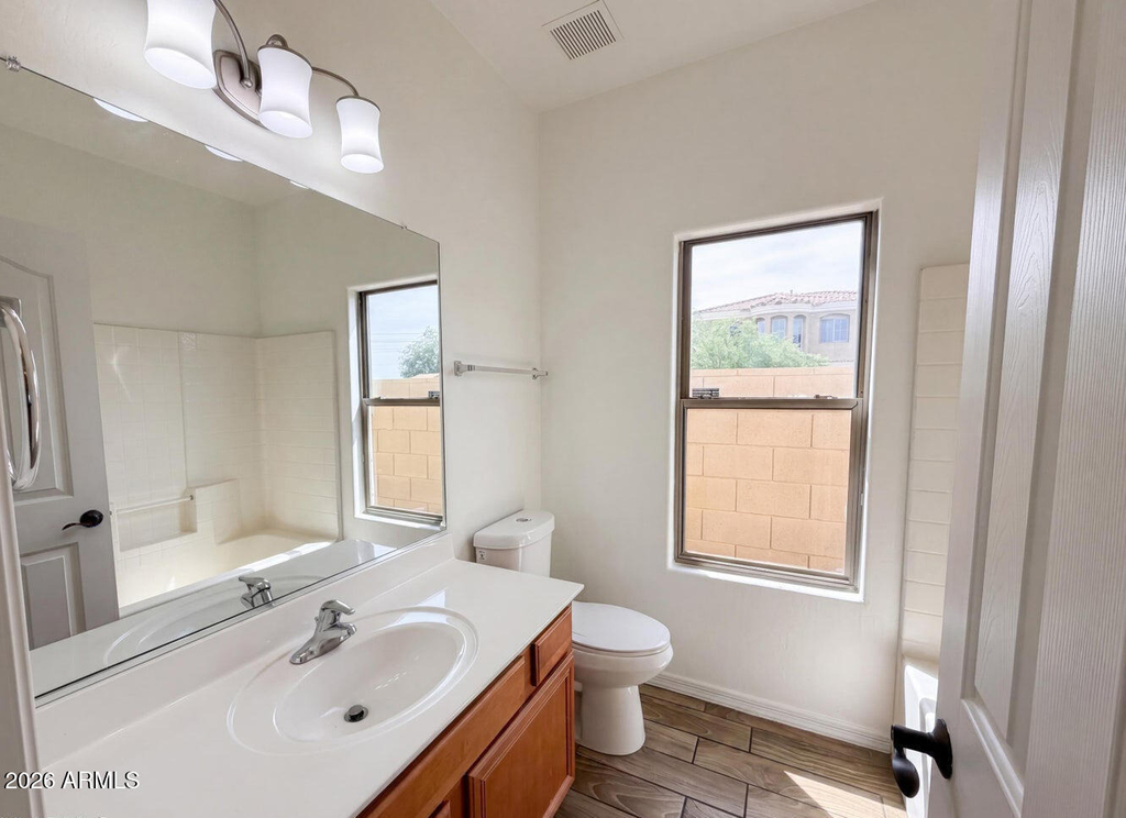 606 W Beautiful Lane - Photo 36