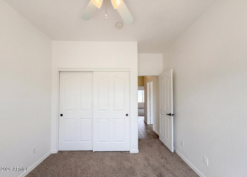 606 W Beautiful Lane - Photo 33