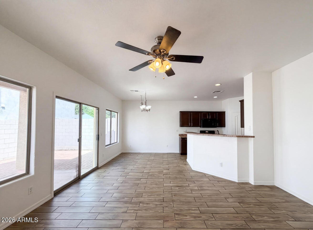 606 W Beautiful Lane - Photo 24