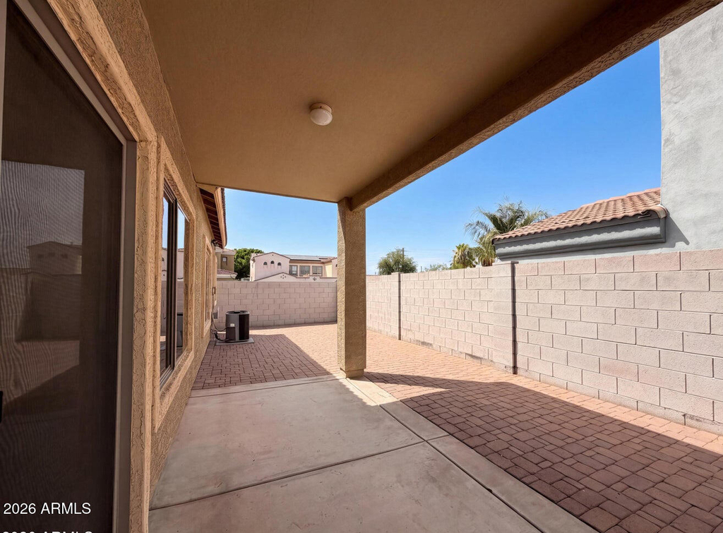 606 W Beautiful Lane - Photo 20