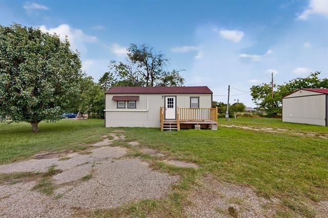 1661 E 2nd Street - Photo 4