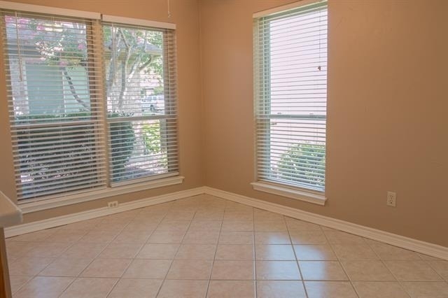808 Sandhurst Drive - Photo 15