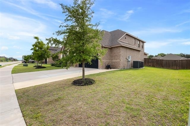 806 Summer Grove Drive - Photo 3