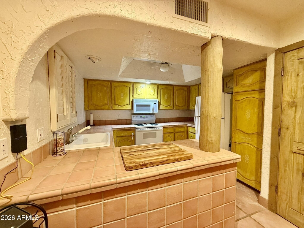 4303 E Cactus Road - Photo 9