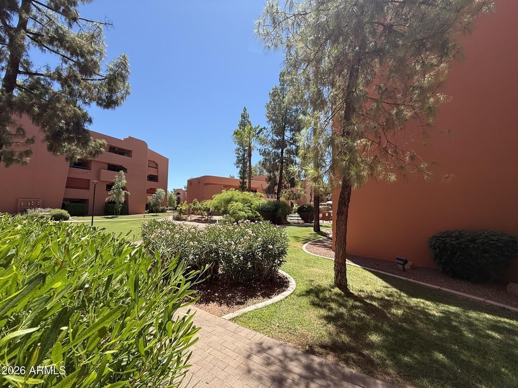 4303 E Cactus Road - Photo 29