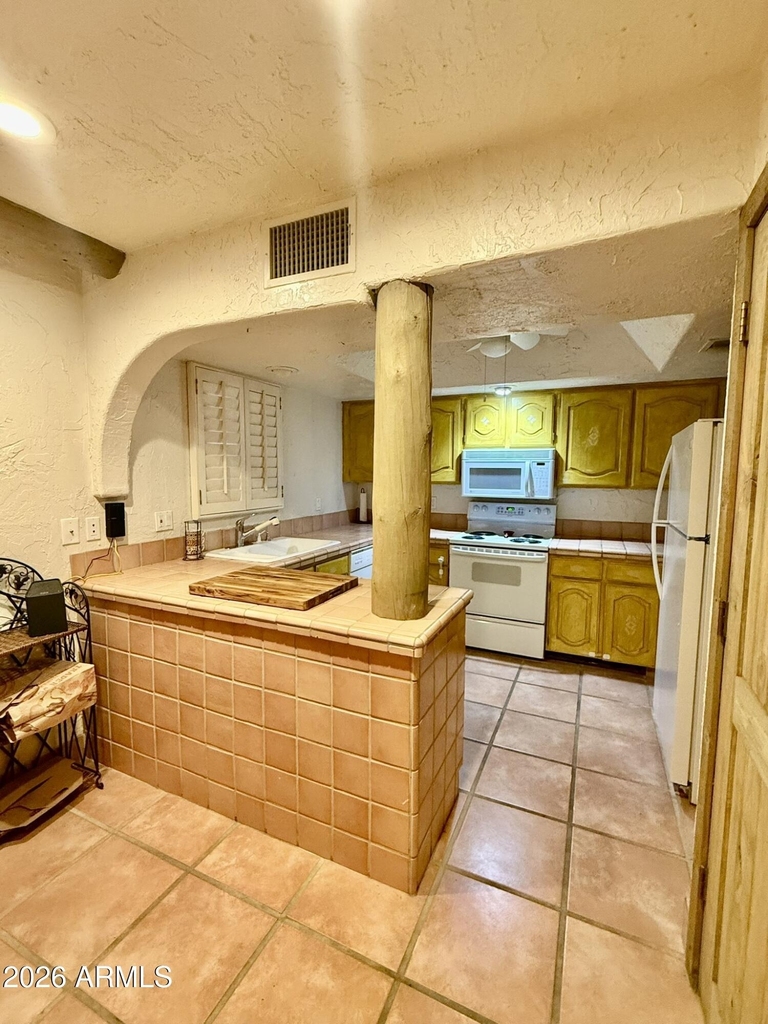4303 E Cactus Road - Photo 8