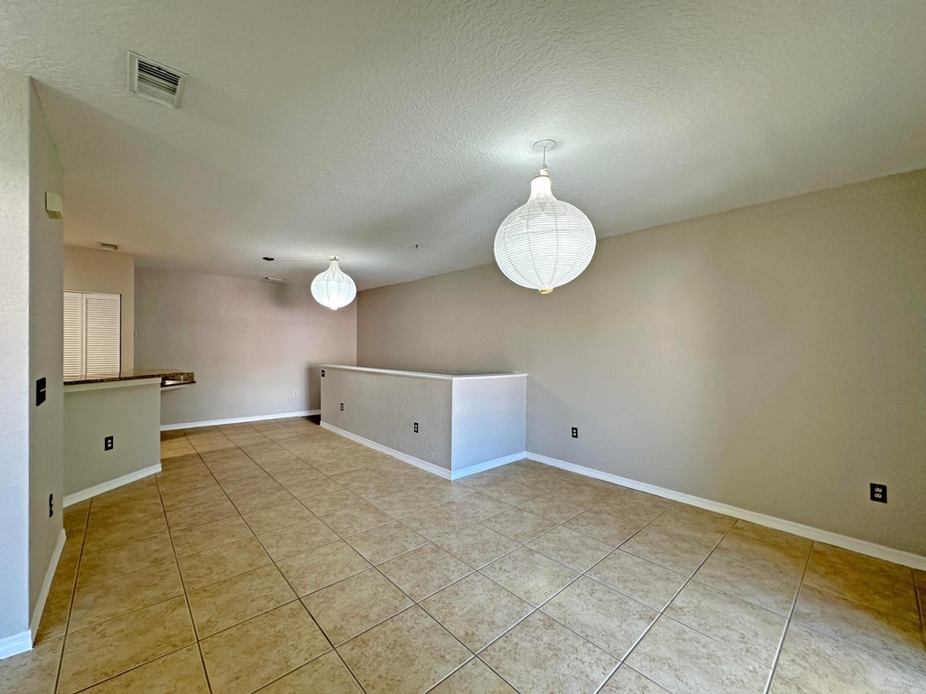 152 Sw Peacock Boulevard - Photo 3