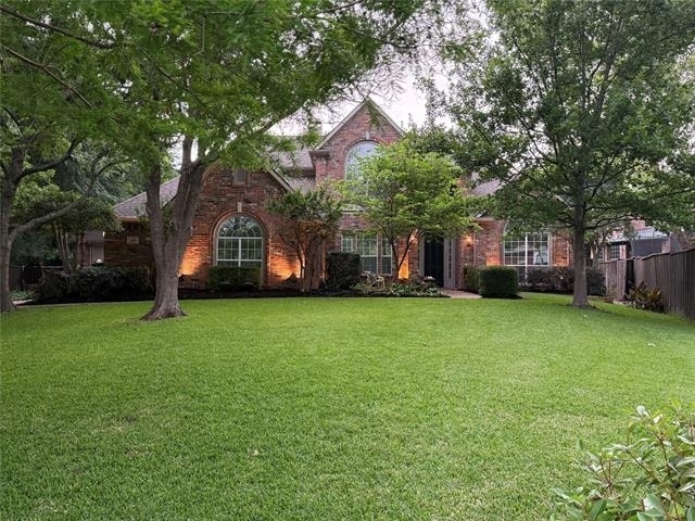 408 Parkwood Court - Photo 0
