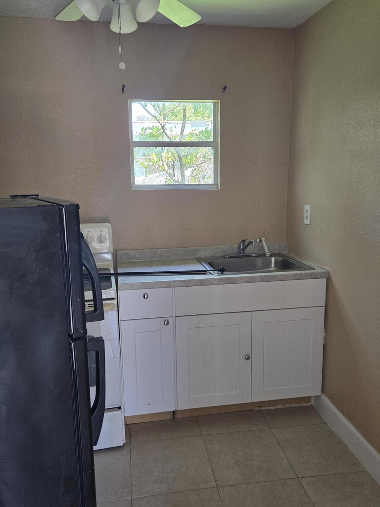 815 Silver Beach Road - Photo 2
