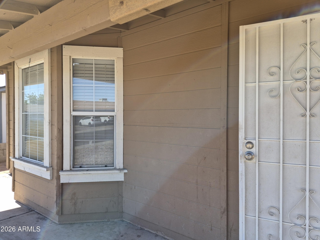 108 W Topeka Drive - Photo 20