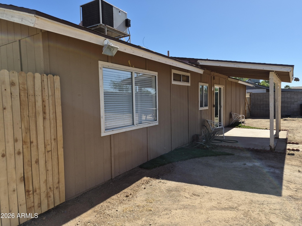 108 W Topeka Drive - Photo 13