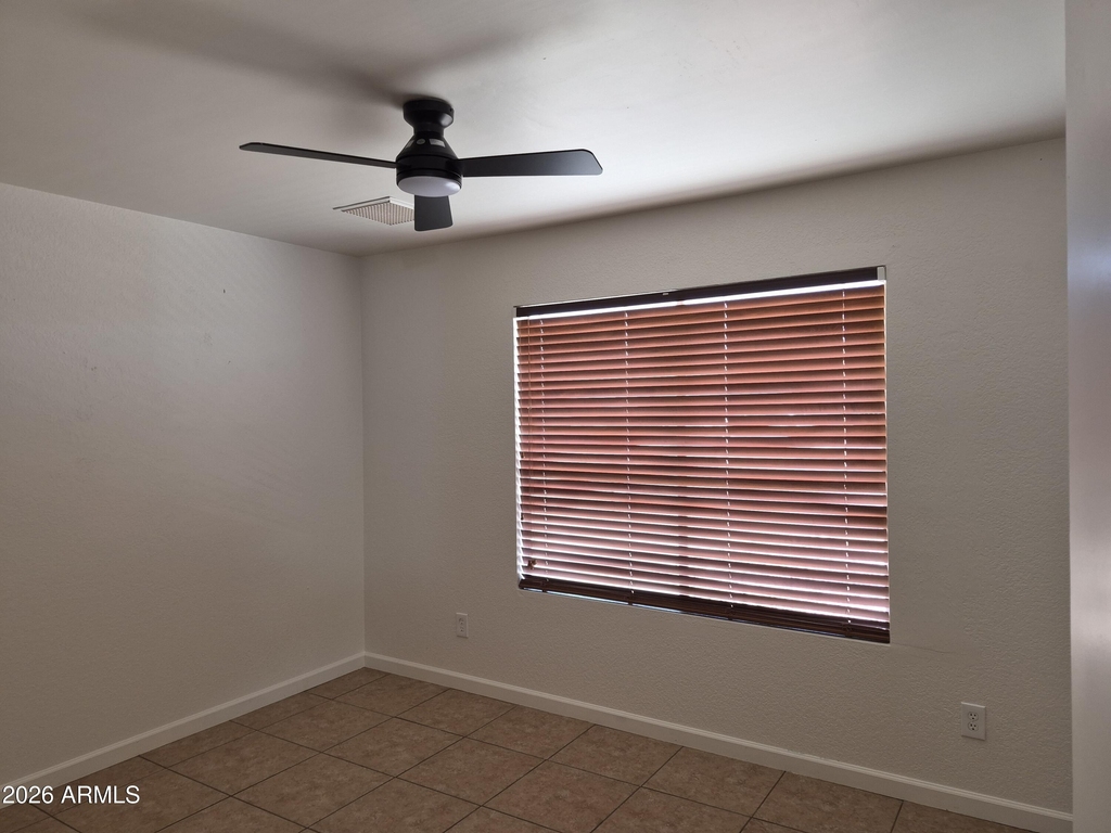108 W Topeka Drive - Photo 16