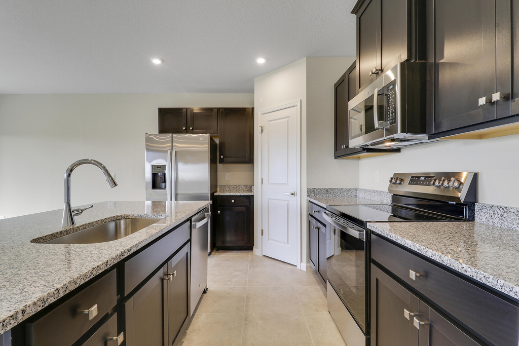 15404 Sw American Street - Photo 5