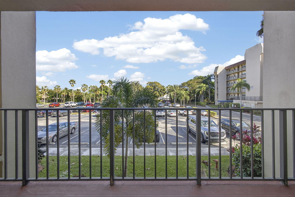 3590 Via Poinciana - Photo 6