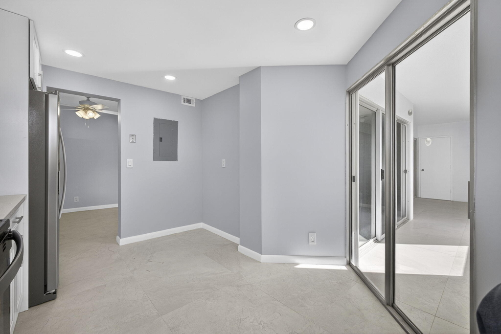 3590 Via Poinciana - Photo 29