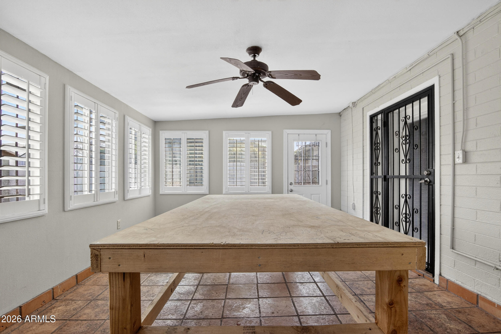 123 E Erie Drive - Photo 32