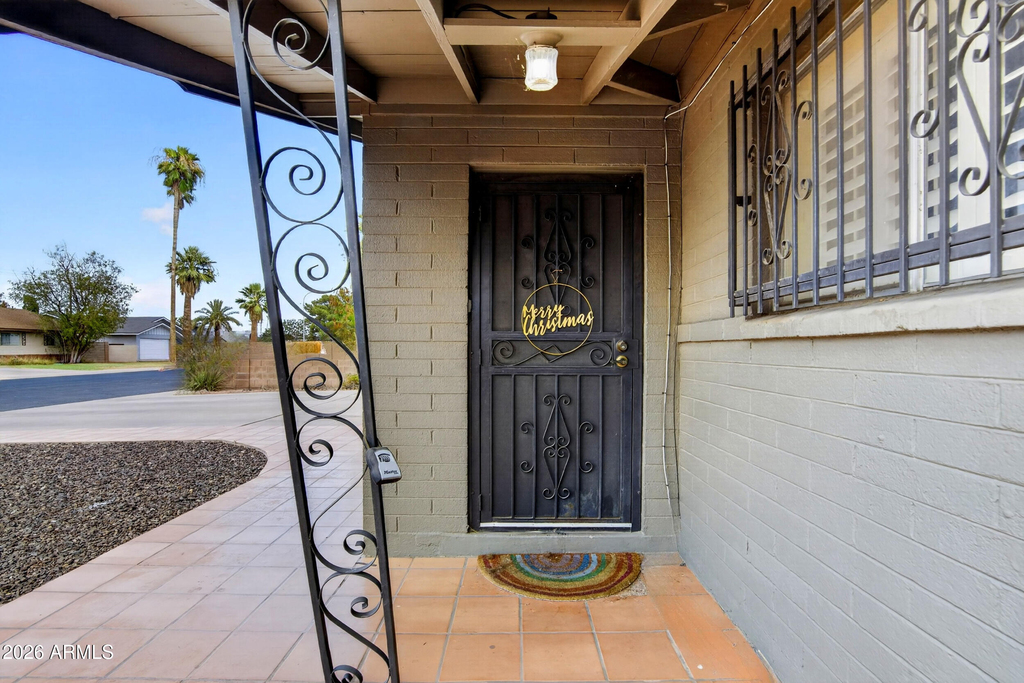 123 E Erie Drive - Photo 4