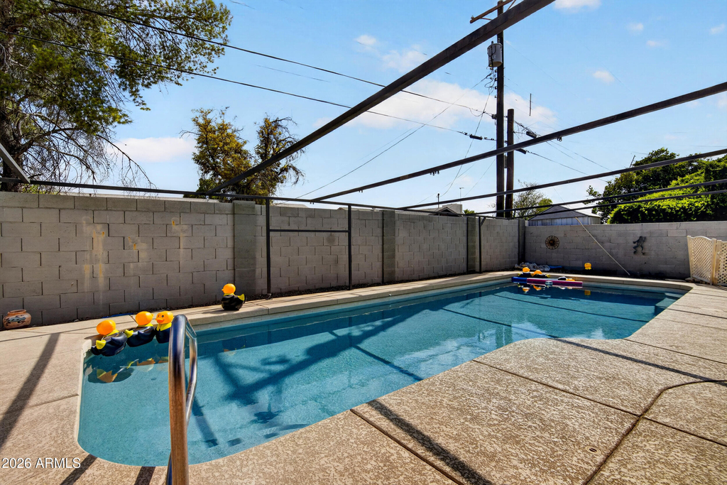 123 E Erie Drive - Photo 40