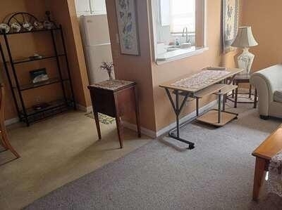 322 Windsor N - Photo 2