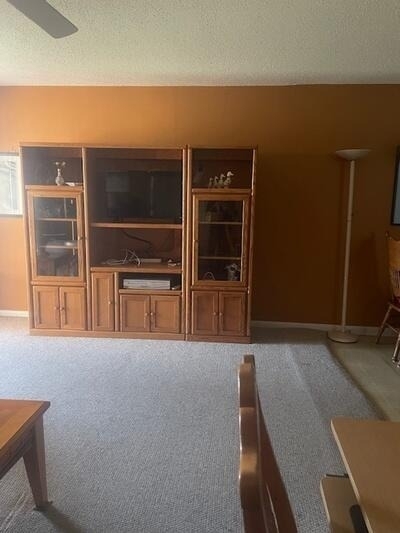 322 Windsor N - Photo 3