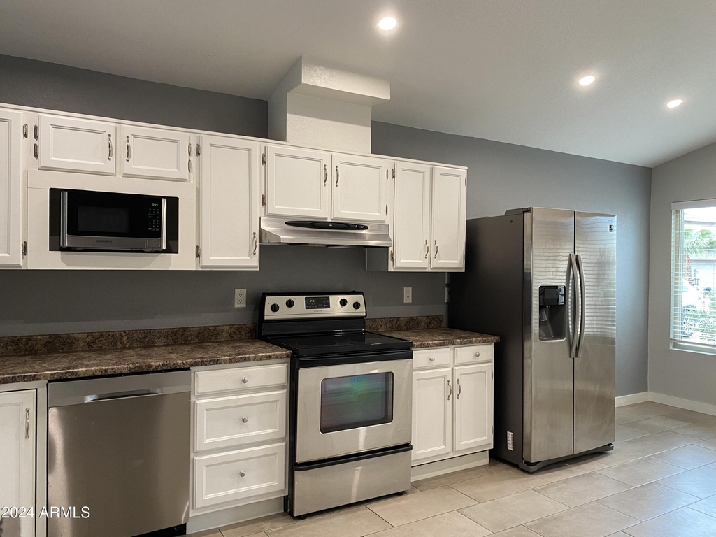 1365 N 87th Street - Photo 4