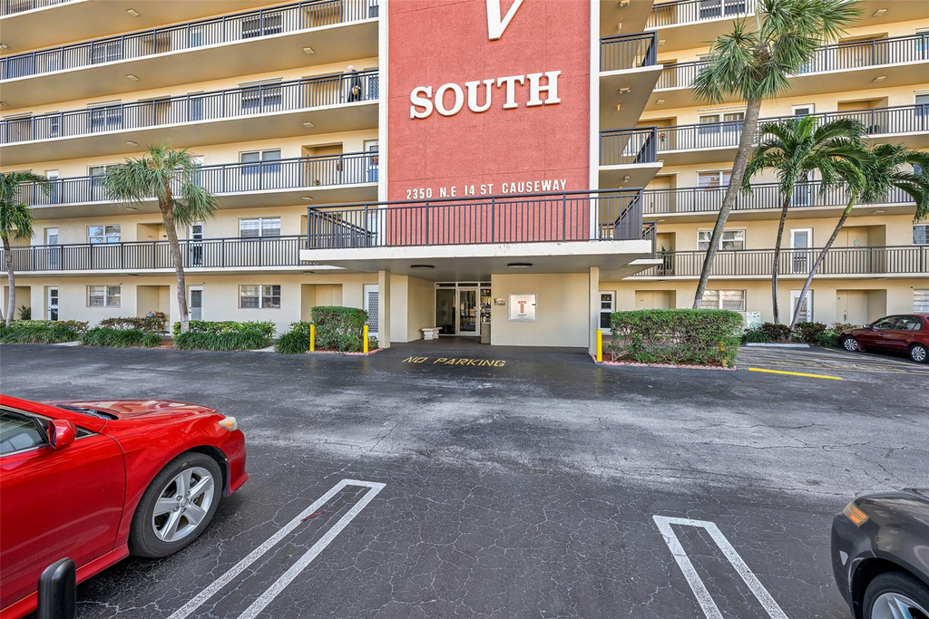 2350 Ne 14th Street Causeway - Photo 31
