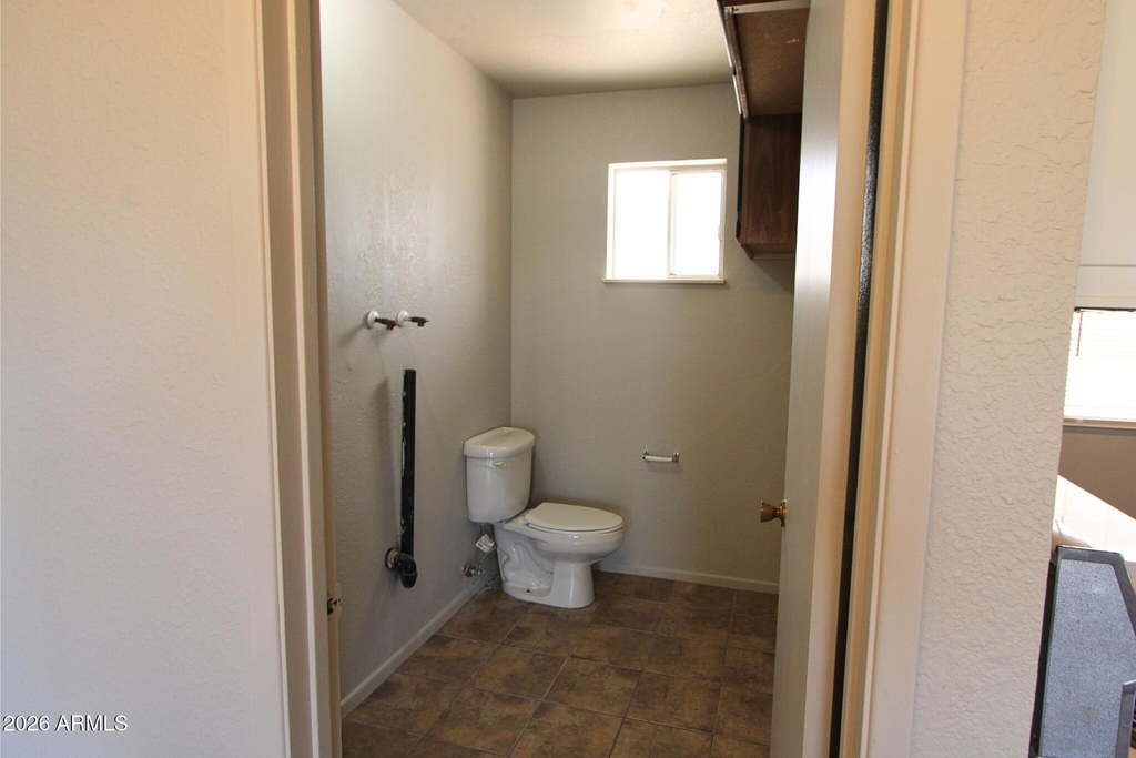 1020 N Pueblo Drive - Photo 5