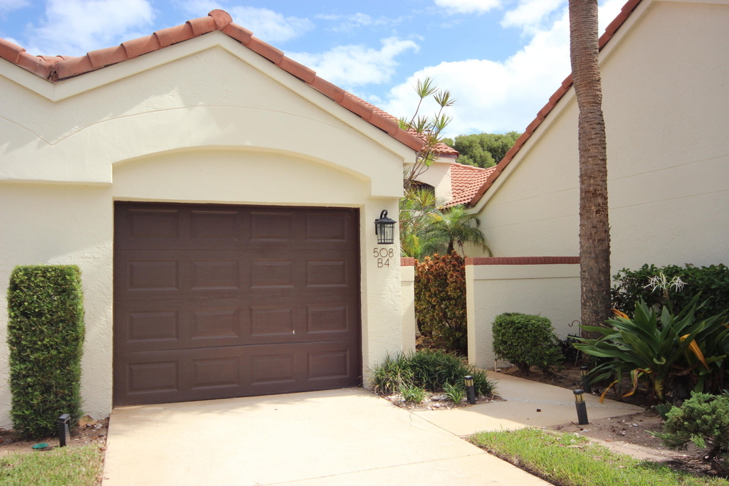 508 Sea Oats Drive - Photo 0