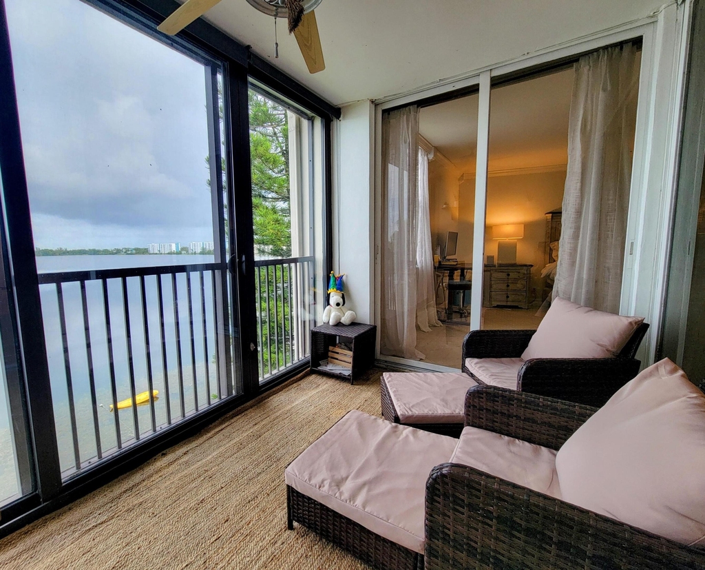 111 Lake Emerald Drive - Photo 11