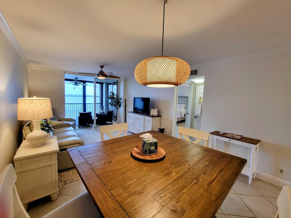 111 Lake Emerald Drive - Photo 4