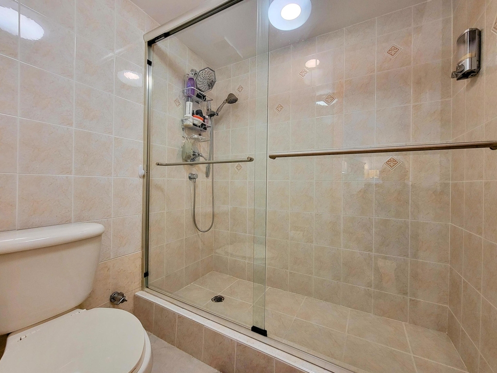 111 Lake Emerald Drive - Photo 18