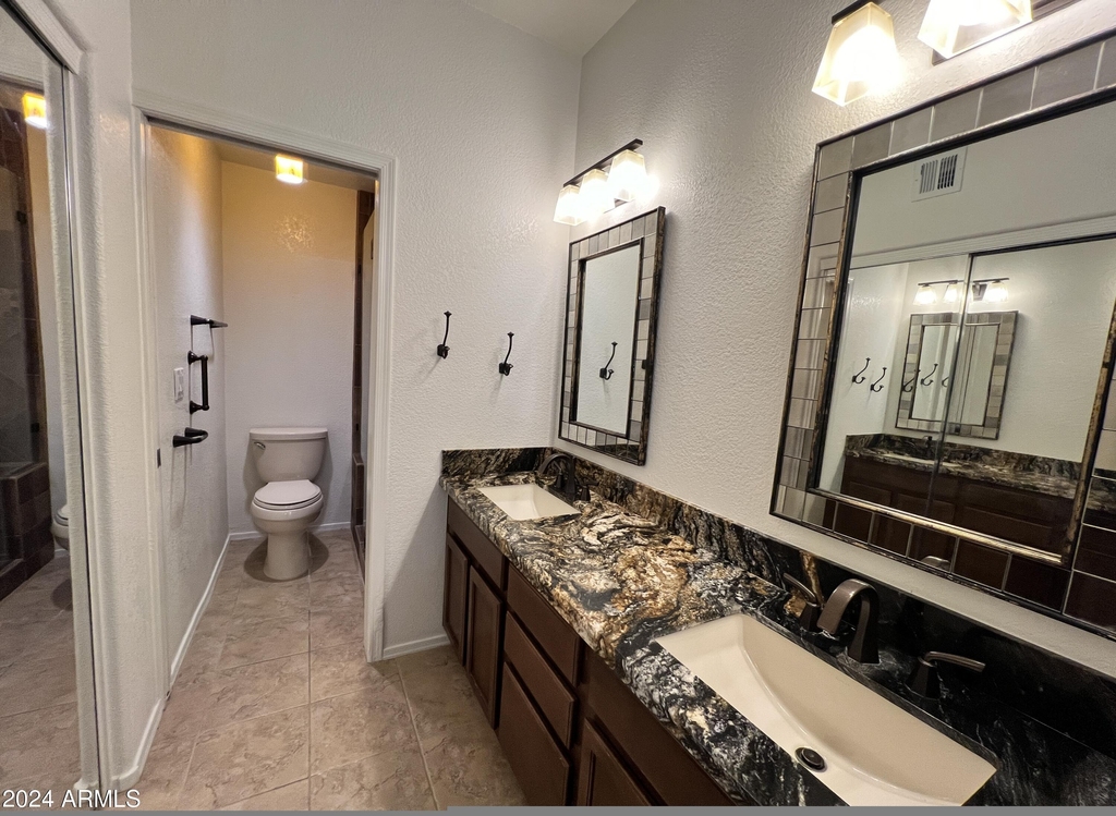 7021 E Earll Drive - Photo 12
