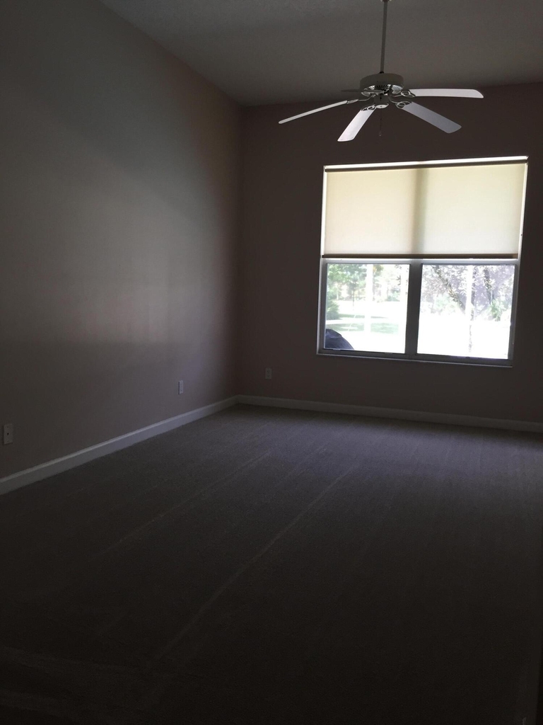 557 Sw New Castle Cove - Photo 9