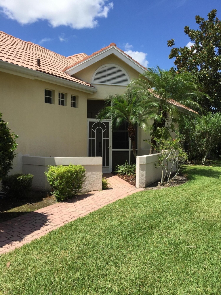 557 Sw New Castle Cove - Photo 7