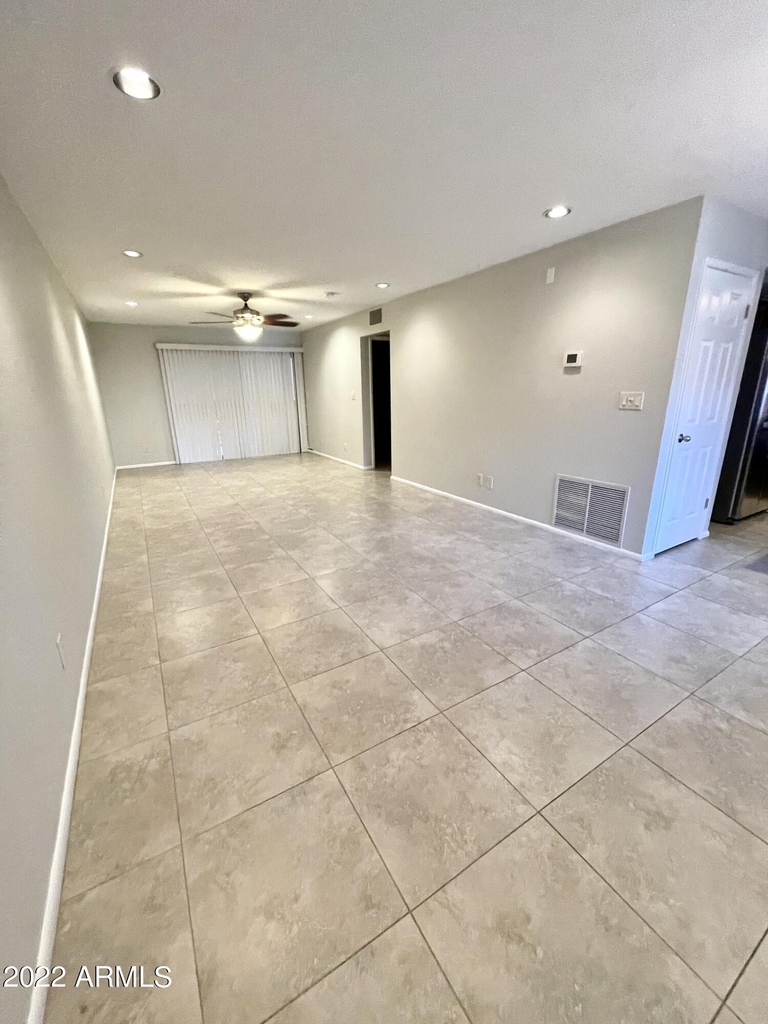 12212 N Paradise Village Parkway S - Photo 6