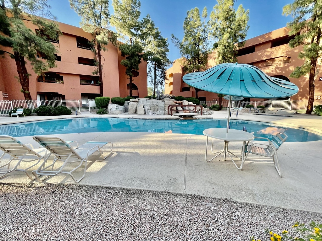 12212 N Paradise Village Parkway S - Photo 0