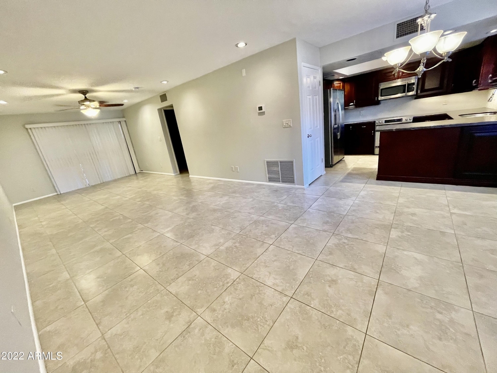 12212 N Paradise Village Parkway S - Photo 7