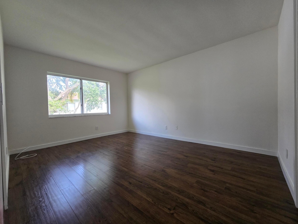 201 Se 6th Avenue - Photo 7