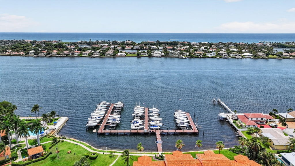 103 Yacht Club Way - Photo 0