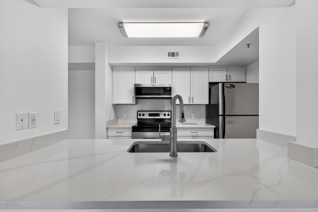 103 Yacht Club Way - Photo 21