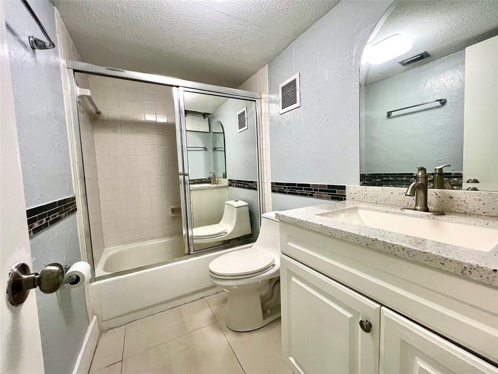 7450 Nw 17th Street - Photo 16