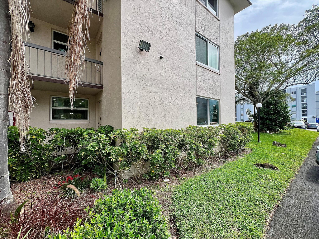 7450 Nw 17th Street - Photo 24