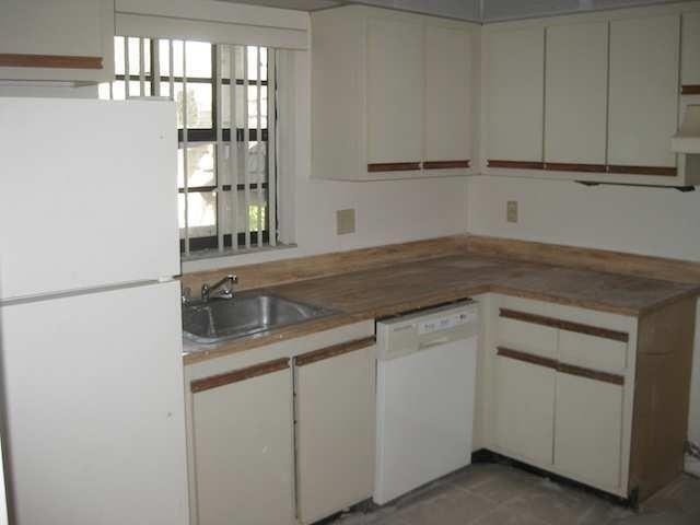 3665 Nw 94th Avenue - Photo 3