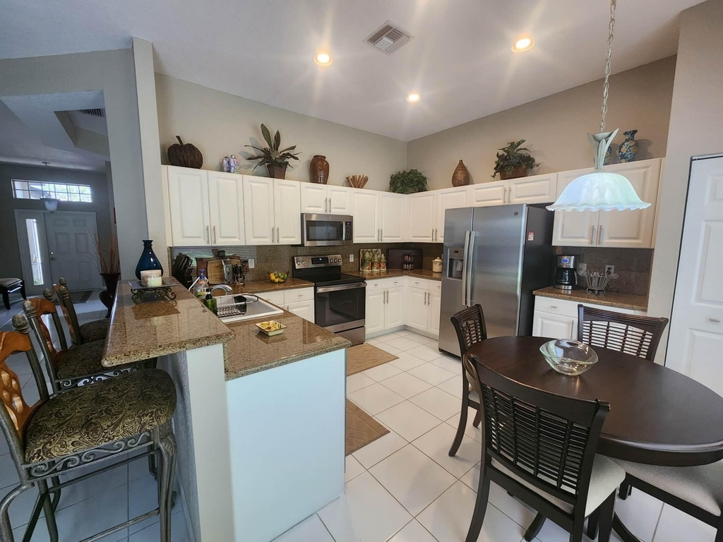 7940 Rockford Road - Photo 7