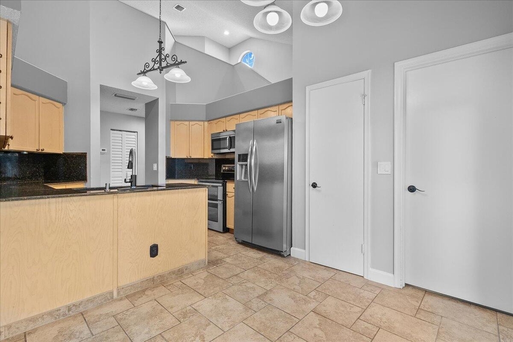 1714 Shoreside Circle - Photo 5